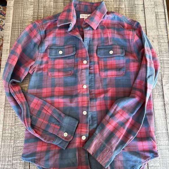 Free Assembly Mens Flannel - Picture 3 of 6